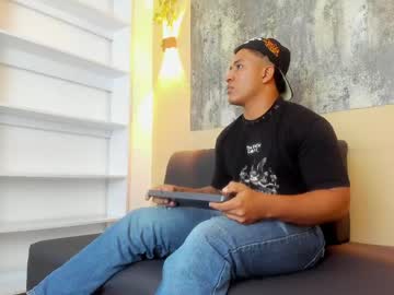 Michaell_Miller May 04, 2026 Chaturbate stream image