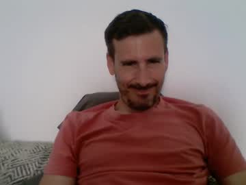 Iyoperro May 04, 2026 Chaturbate stream image