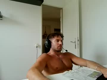 Alphah_Hunk May 04, 2026 Chaturbate stream image