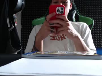 Gymbro42 May 04, 2026 Chaturbate stream image