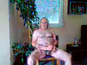 Pluchet May 04, 2026 Chaturbate stream image