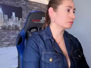 Kelly_Gracee May 04, 2026 Chaturbate stream image