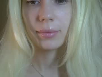Viravrema May 04, 2026 Chaturbate stream image