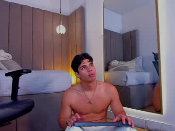 Benjamin_More May 05, 2026 Chaturbate stream image