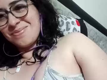 Evolet_Evolet_ May 05, 2026 Chaturbate stream image