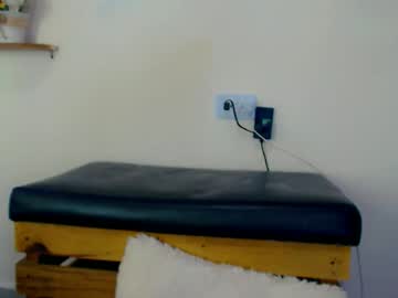 Darianna_Atehortua May 05, 2026 Chaturbate stream image