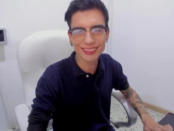 Andrewqc111 May 06, 2026 Chaturbate stream image