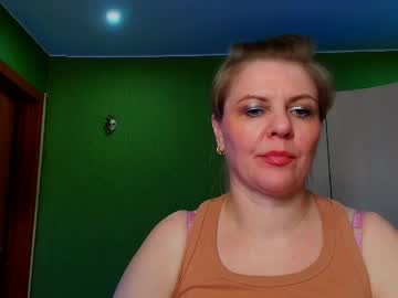 Leona_Tracie May 06, 2026 Chaturbate stream image