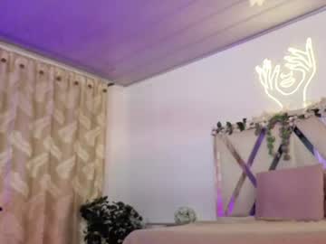 Hinna_Tay May 06, 2026 Chaturbate stream image
