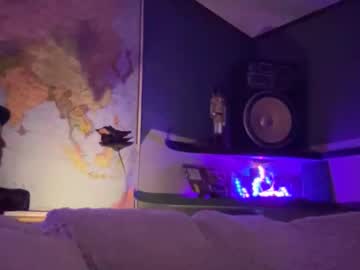 Kristirif May 06, 2026 Chaturbate stream image