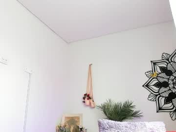 Curlybloom May 06, 2026 Chaturbate stream image