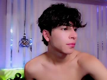 Michaell_Peters May 07, 2026 Chaturbate stream image