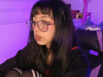 Yommi_Winx May 07, 2026 Chaturbate stream image