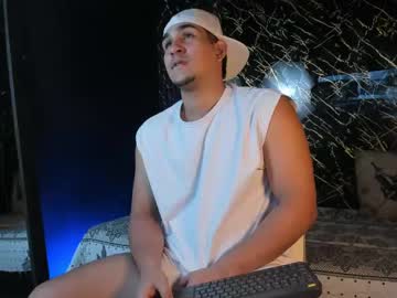 Massimo_Vidal May 07, 2026 Chaturbate stream image