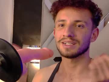 Curly_Flutter May 07, 2026 Chaturbate stream image