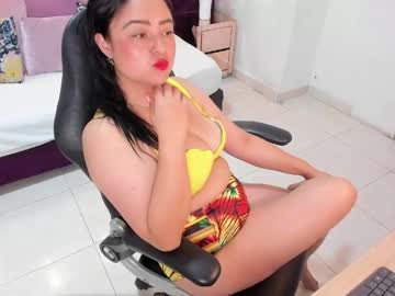 Orianaluxx May 07, 2026 Chaturbate stream image