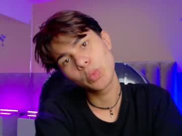 Derek_Sinn May 08, 2026 Chaturbate stream image