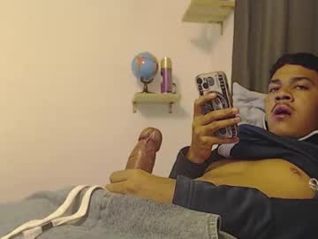 Ugh_Manux May 08, 2026 Chaturbate stream image