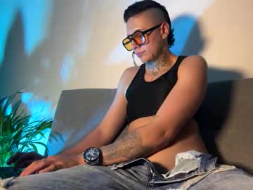 Phillip_Brownn May 09, 2026 Chaturbate stream image