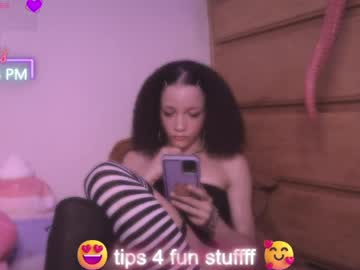 Abruisedpeach May 09, 2026 Chaturbate stream image