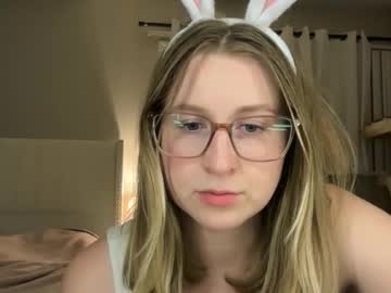 Softslutxo May 09, 2026 Chaturbate stream image
