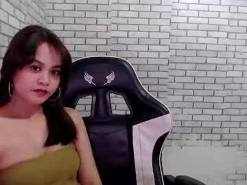 Hoelylunox May 10, 2026 Chaturbate stream image