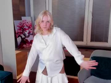 Latrishahutzler May 10, 2026 Chaturbate stream image