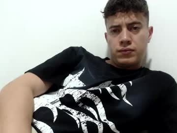 Elmono33 May 11, 2026 Chaturbate stream image