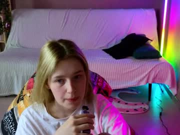 Lovelygirllss May 12, 2026 Chaturbate stream image