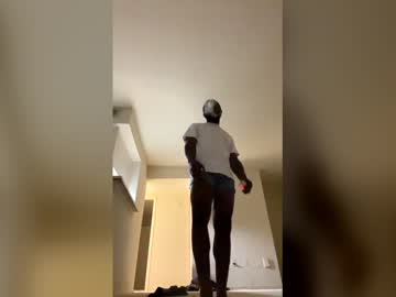 Esmoovethegod May 12, 2026 Chaturbate stream image