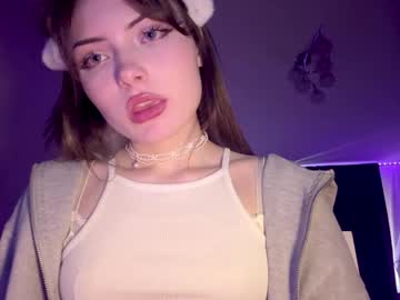 Hellyluxury May 12, 2026 Chaturbate stream image