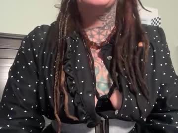 Misshoneybadger333 May 12, 2026 Chaturbate stream image