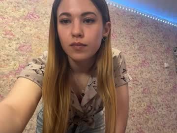 Yunsylney May 12, 2026 Chaturbate stream image