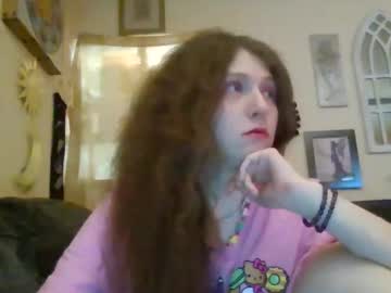 Queencrimsonlvx May 15, 2026 Chaturbate stream image