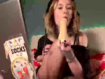 Meadowmoon3 May 15, 2026 Chaturbate stream image
