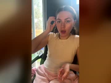 Daisycollins1111 May 17, 2026 Chaturbate stream image