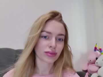 Mariwell May 17, 2026 Chaturbate stream image