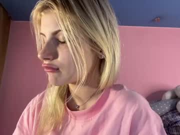 Nellejaskolski May 17, 2026 Chaturbate stream image