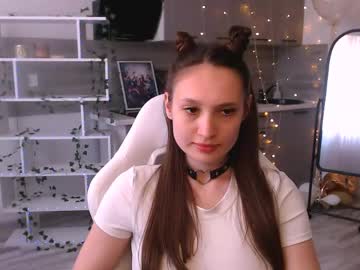 Kiananowak May 17, 2026 Chaturbate stream image