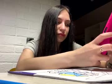 Marnaence May 17, 2026 Chaturbate stream image