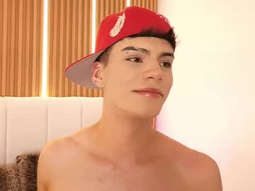 Dulcey_ May 18, 2026 Chaturbate stream image