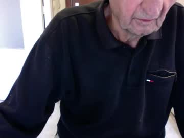 Auguste688483 May 18, 2026 Chaturbate stream image