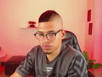 Simoncum18 May 18, 2026 Chaturbate stream image