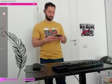 Hard_Chriss May 19, 2026 Chaturbate stream image