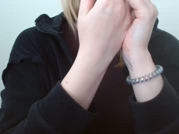 Leyla_Le May 20, 2026 Chaturbate stream image