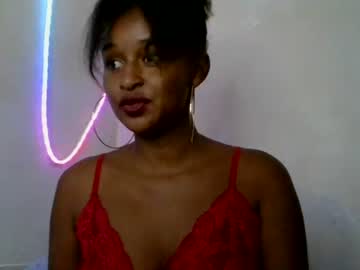 Olinah610 May 24, 2026 Chaturbate stream image