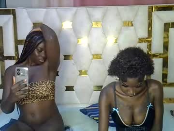 Petite_Lunar May 25, 2026 Chaturbate stream image