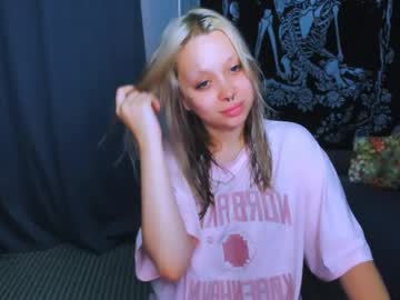 Monalauu May 25, 2026 Chaturbate stream image