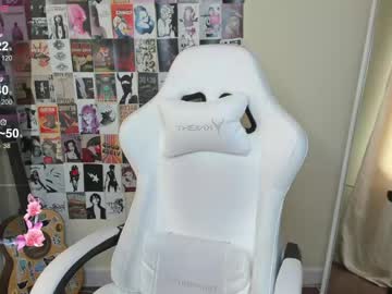 Evelinalu May 26, 2026 Chaturbate stream image