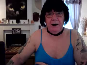 Trinity1011 May 27, 2026 Chaturbate stream image